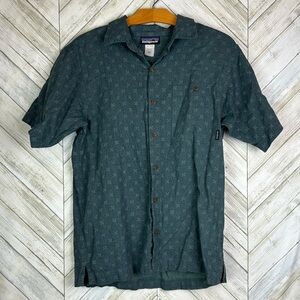 Patagonia Dark Green Patterned Button Down Shirt